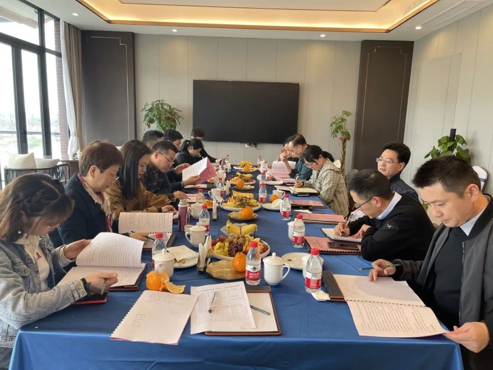 J9国际站备用小贷参加市小贷协会三届十一次常务理事会