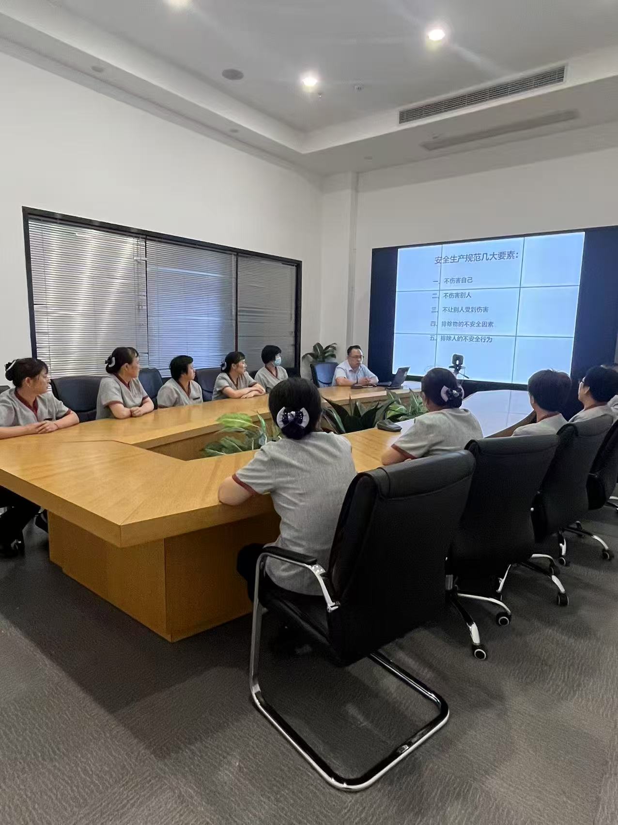 人人讲安全，个个会应急——J9国际站备用文创集团扎实开展“安全生产月”系列活动