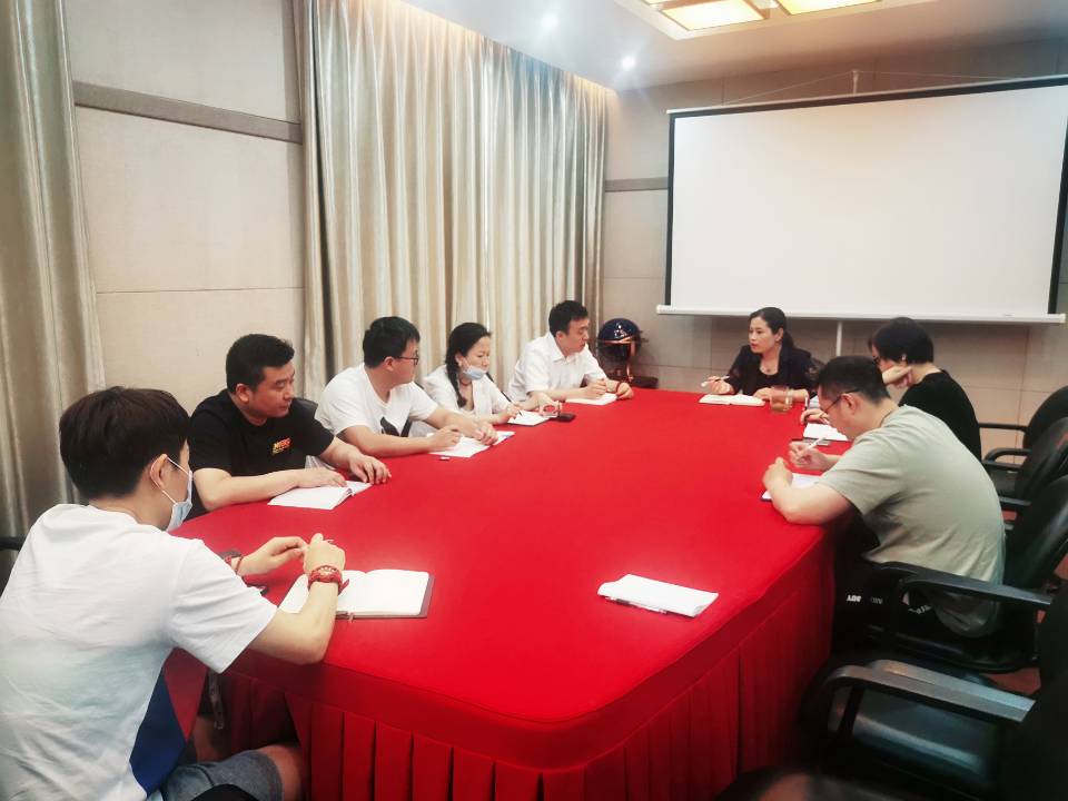   J9国际站备用小贷召开6月份月度例会暨年中经营分析会议