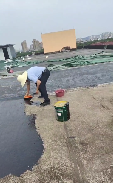 屋顶防水工程启动，保障商户经营无忧
